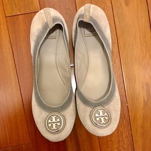 Cute Tory Burch Gray Flats